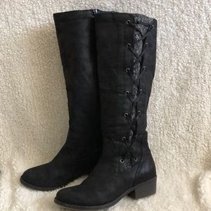 Tall lace detailed boots size 8